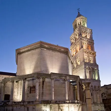 Spacious Center ספליט