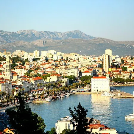 Spacious Center ספליט