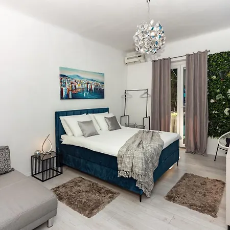 Spacious Center Apartman
